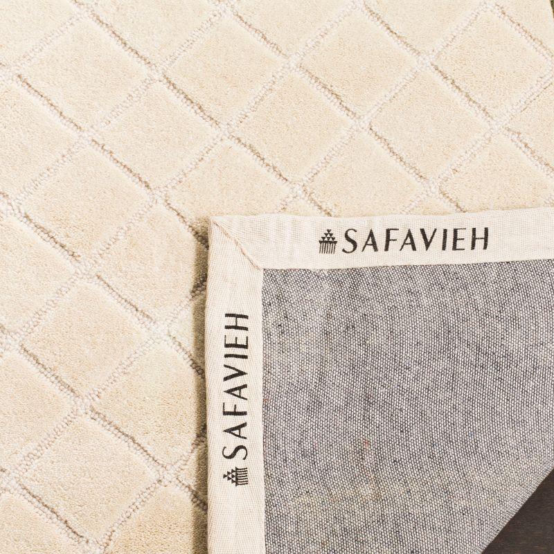 Safavieh Harrison Total Performance Hand Hooked Performance Bordered Rug