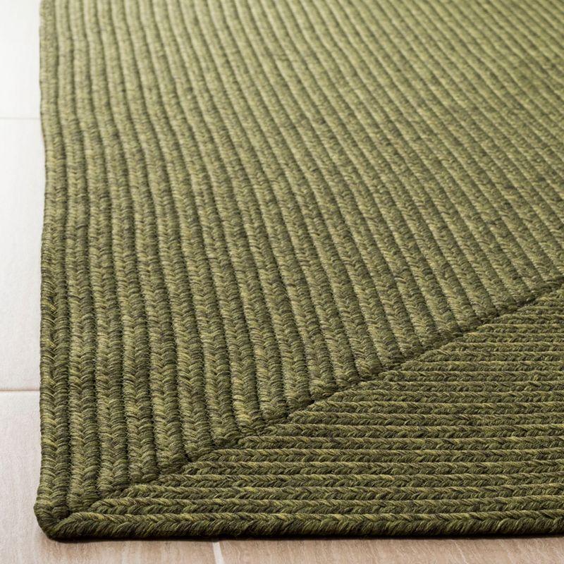 Handwoven Green Braided 4' x 4' Square Synthetic Area Rug