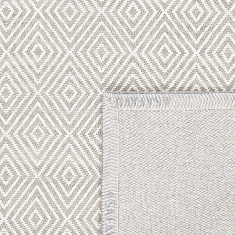 Wilton WIL715 Hand Hooked Indoor Area Rug - Light Grey/Ivory - 8'x10' - Safavieh
