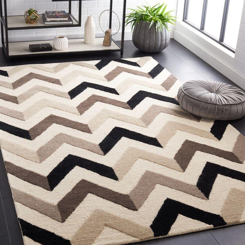 Ivory and Black Hand-Tufted Wool 8' x 10' Area Rug