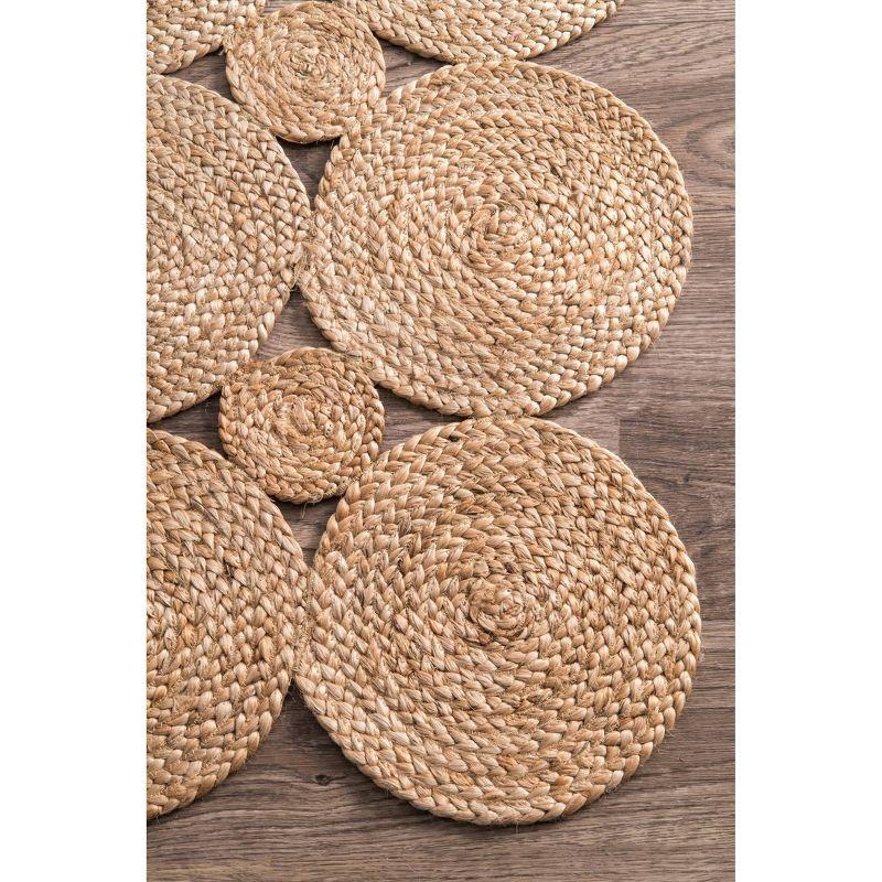 Braided Geometric Handmade Jute 4' Round Area Rug