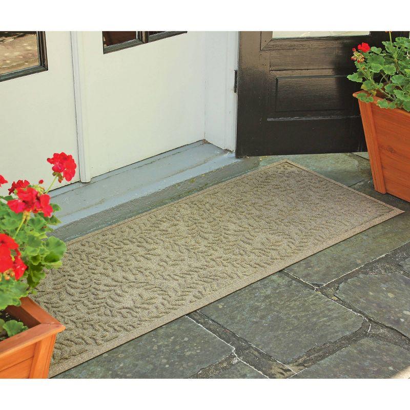 Eco-Friendly Boxwood Leaf Pattern 25" Outdoor Doormat