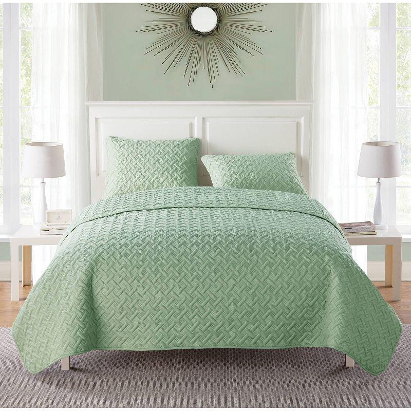 Nina Embossed Basketweave Quilt Set