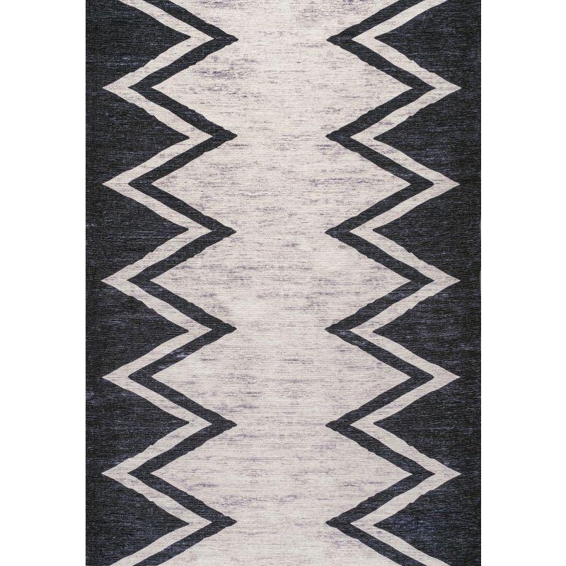 3' x 5' Siksak Modern Chevron Border Machine-Washable Area Rug, Ivory/Black - JONATHAN Y