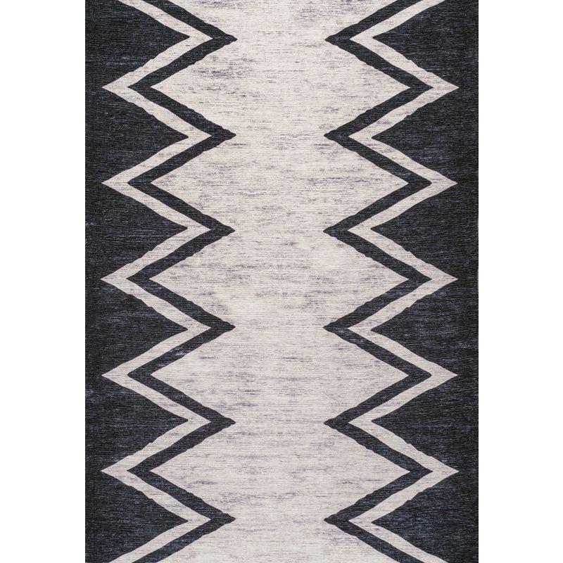 Ivory Synthetic Chevron Handmade 5' x 8' Area Rug