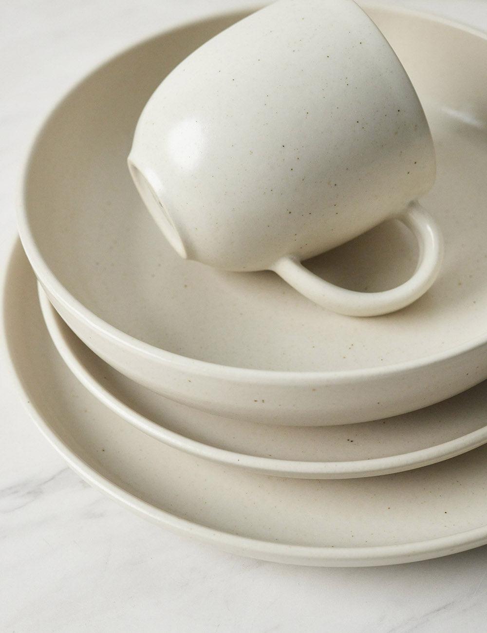 Pacifica Stoneware Dinnerware by Casafina - Vanilla / 5-Piece Set