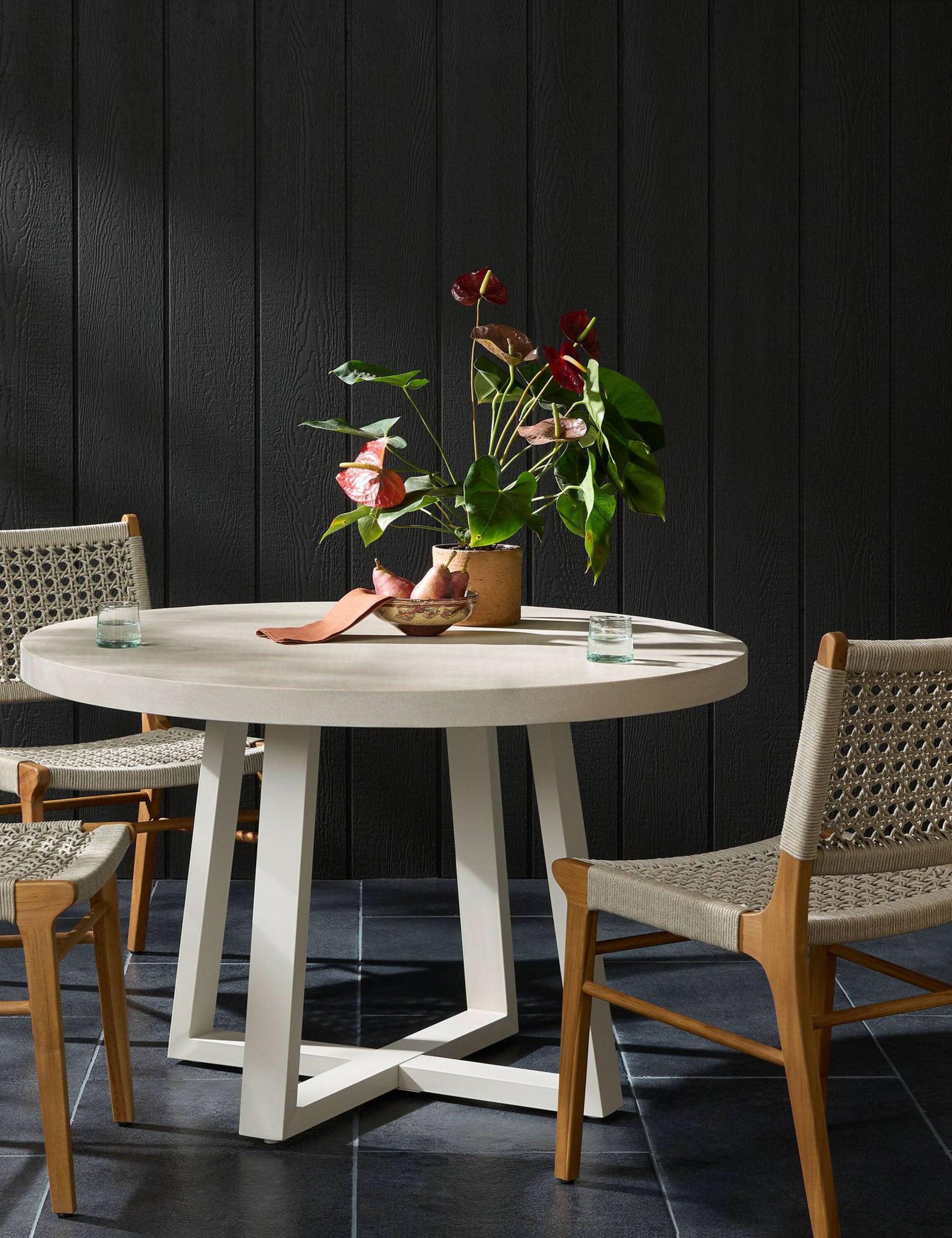 Hollis Indoor / Outdoor Round Dining Table - Natural / 48"