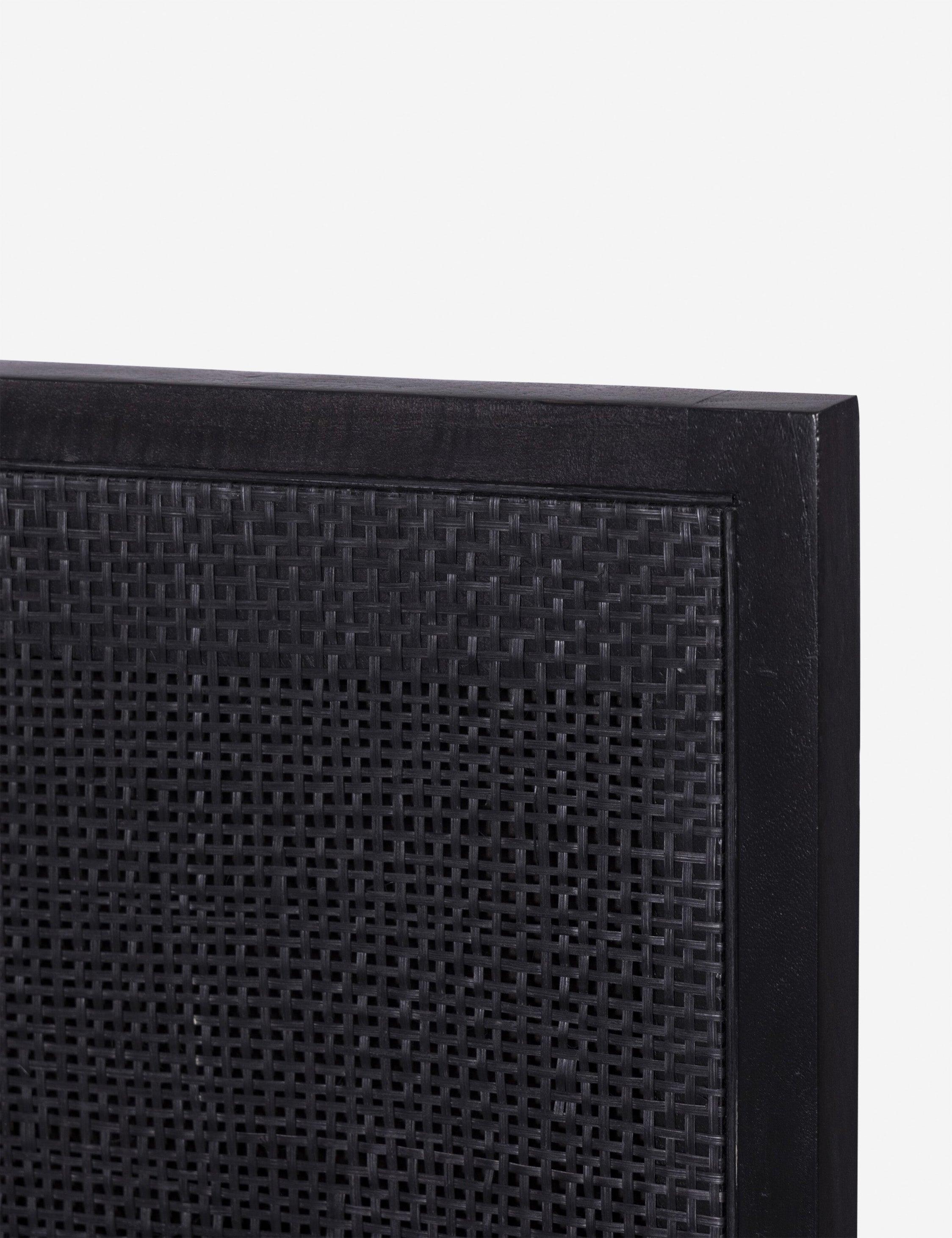 Hannah Platform Bed - Black and Black / Twin