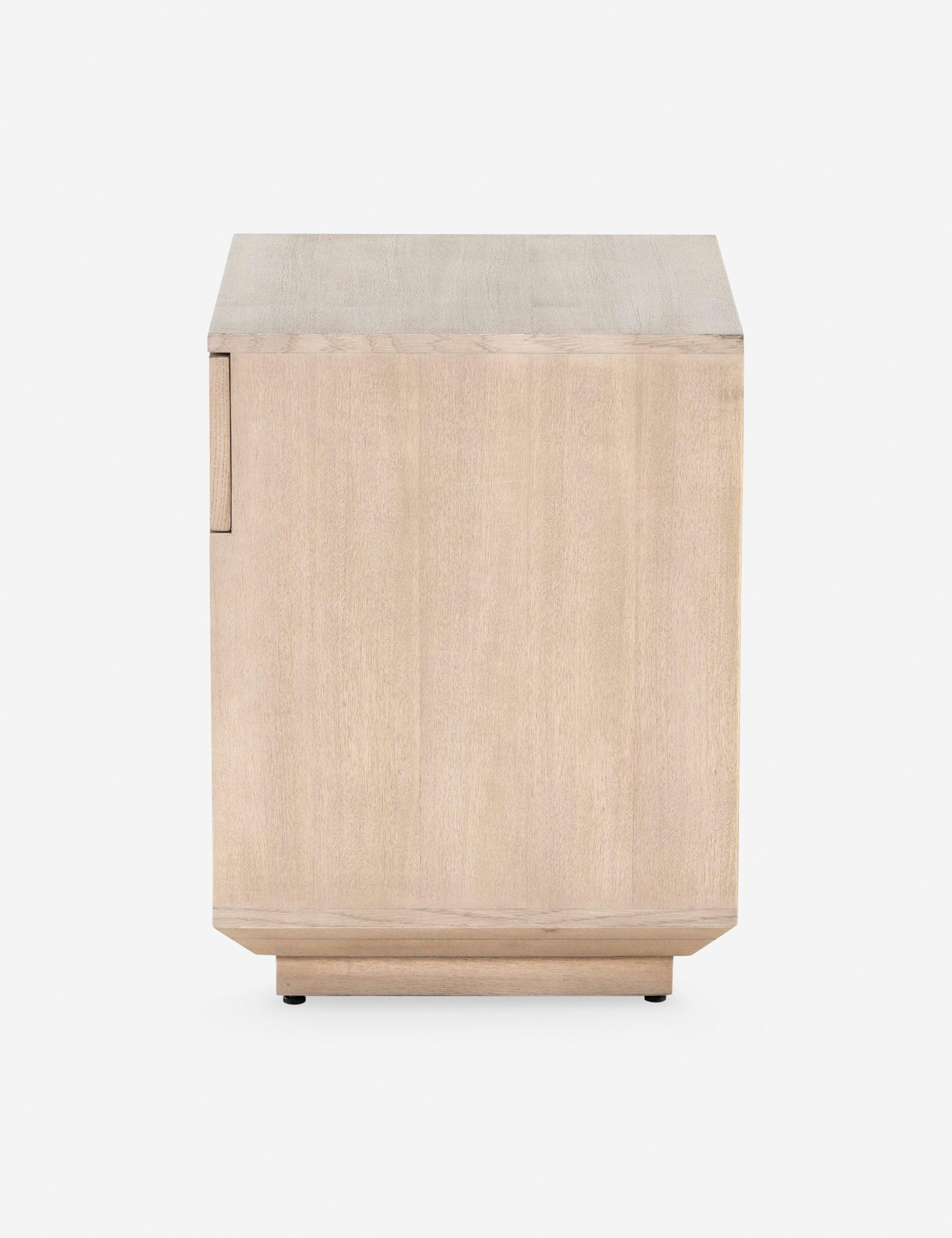 Moneo Nightstand