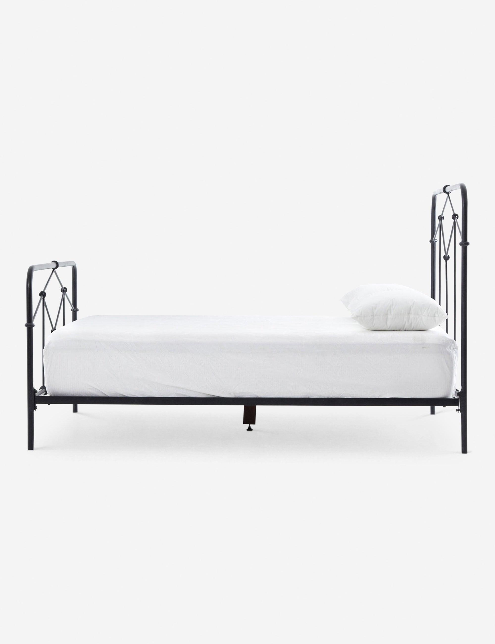 Maddie Bed - Black / King