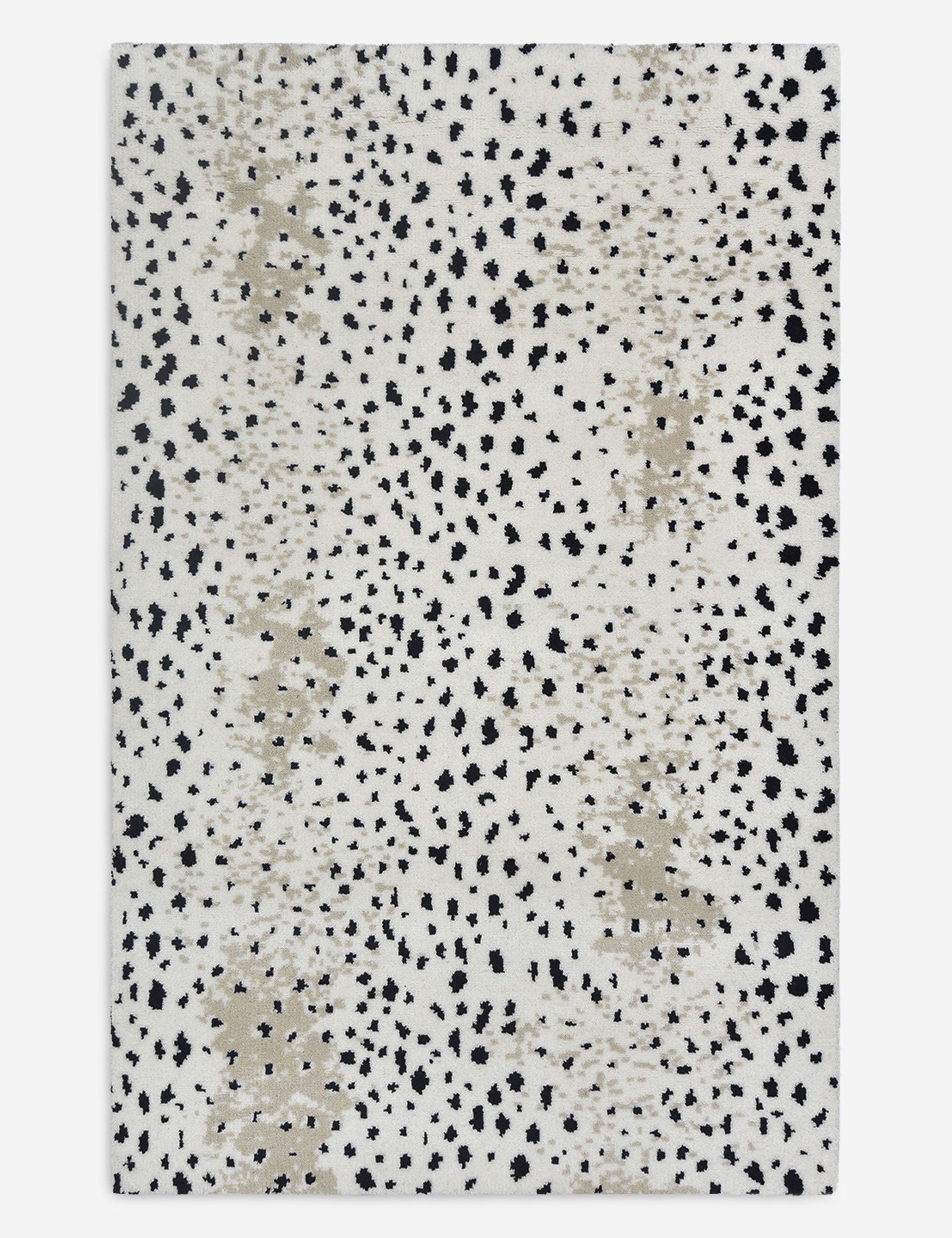 Esmarie Hand-Knotted Wool Rug - Ivory / 5' x 8'