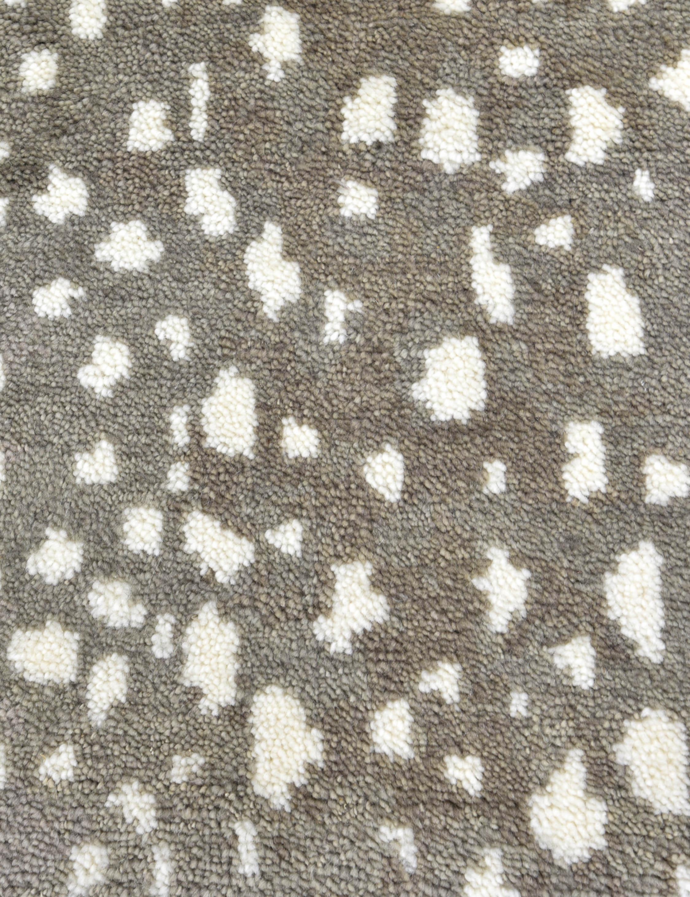 Esmarie Hand-Knotted Wool Rug - Sand / 10' x 14'