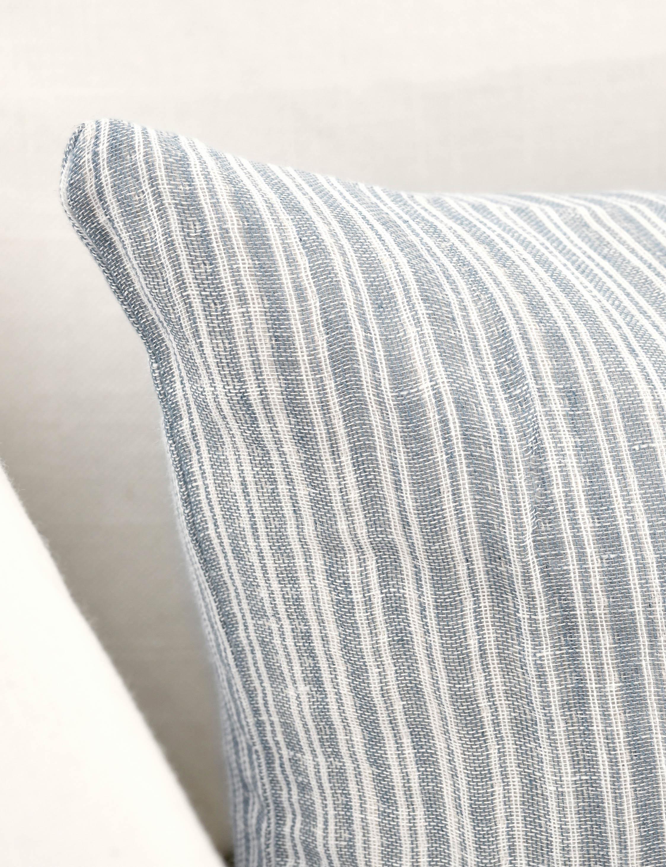 Nevya Pillow - Blue / Lumbar