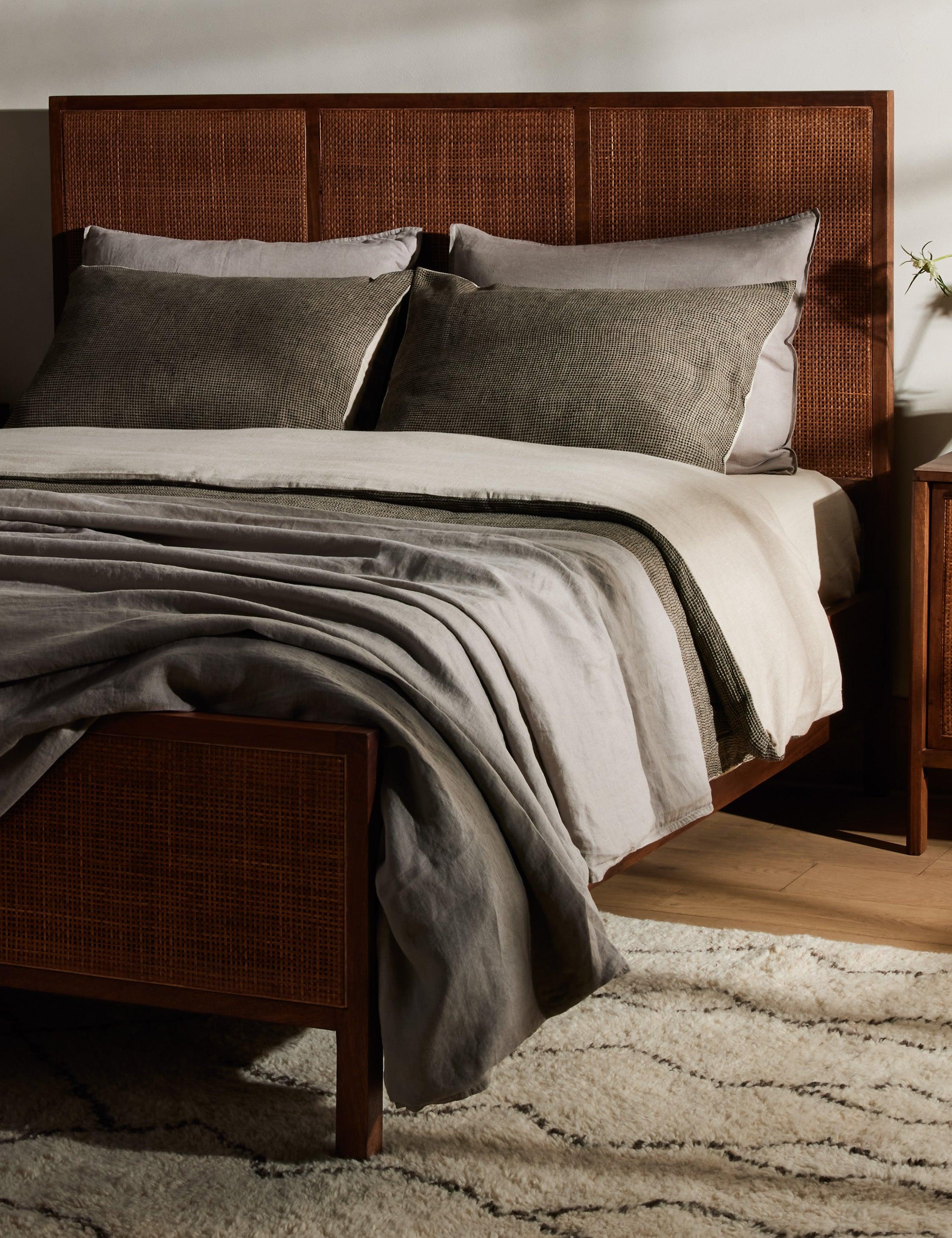 Hannah Platform Bed - Russet / Queen