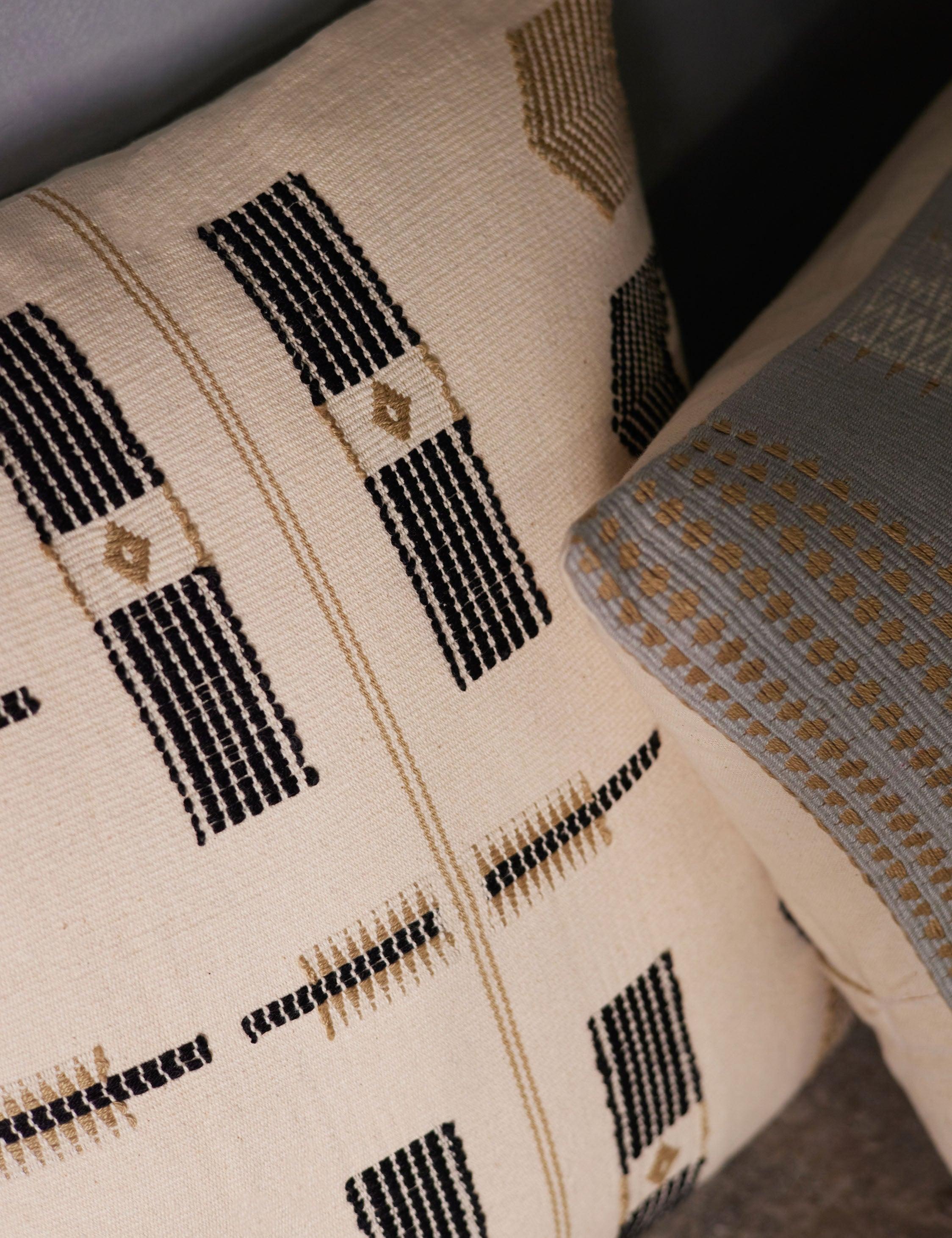 Arenla Pillow - Cream / Down