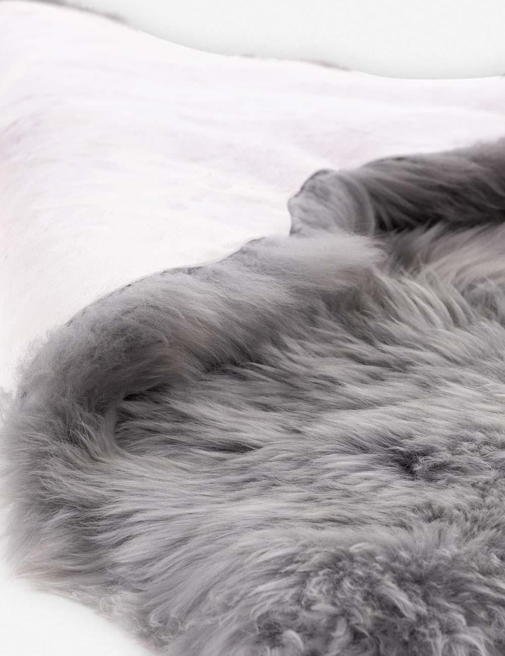 Vale Ombre Sheepskin Throw - Gray