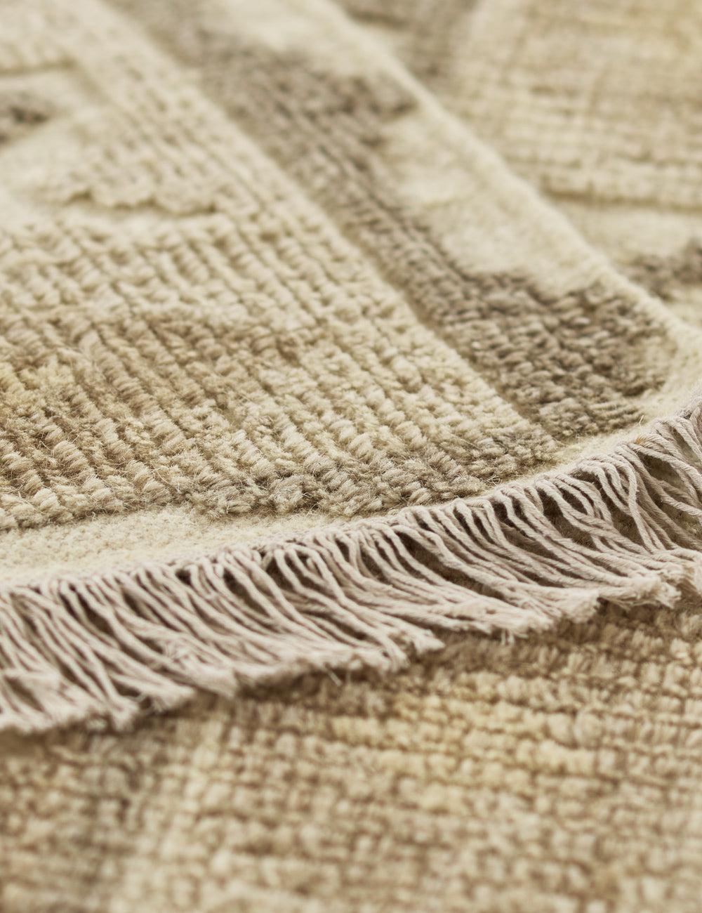 Minerva Artisanal Wool Blend 5' x 8' Easy-Care Rug