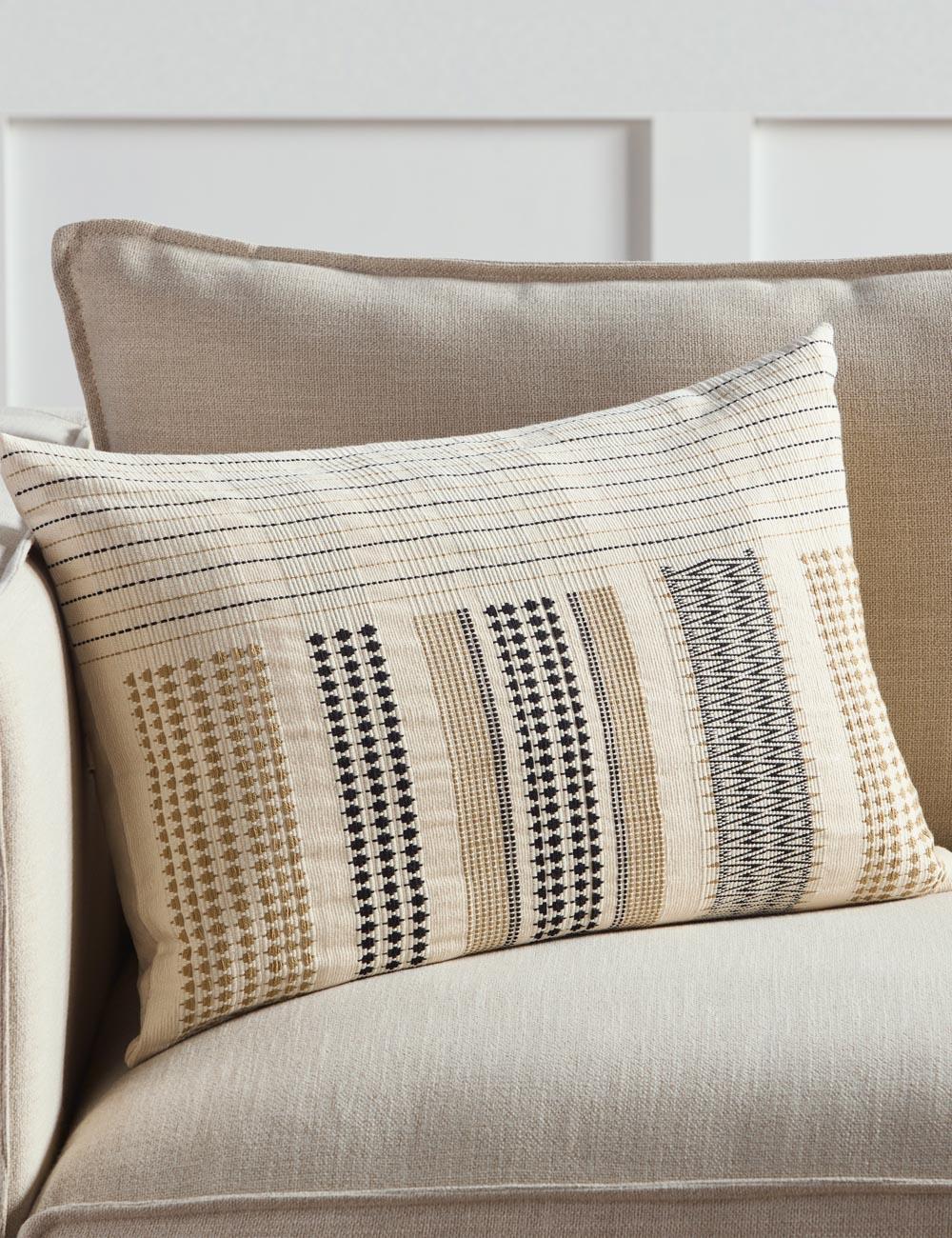 Atoli Pillow - Cream / Down