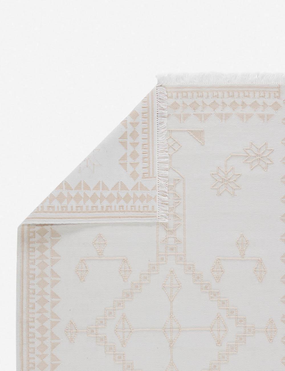 Govea Indoor / Outdoor Rug - 5' x 8'