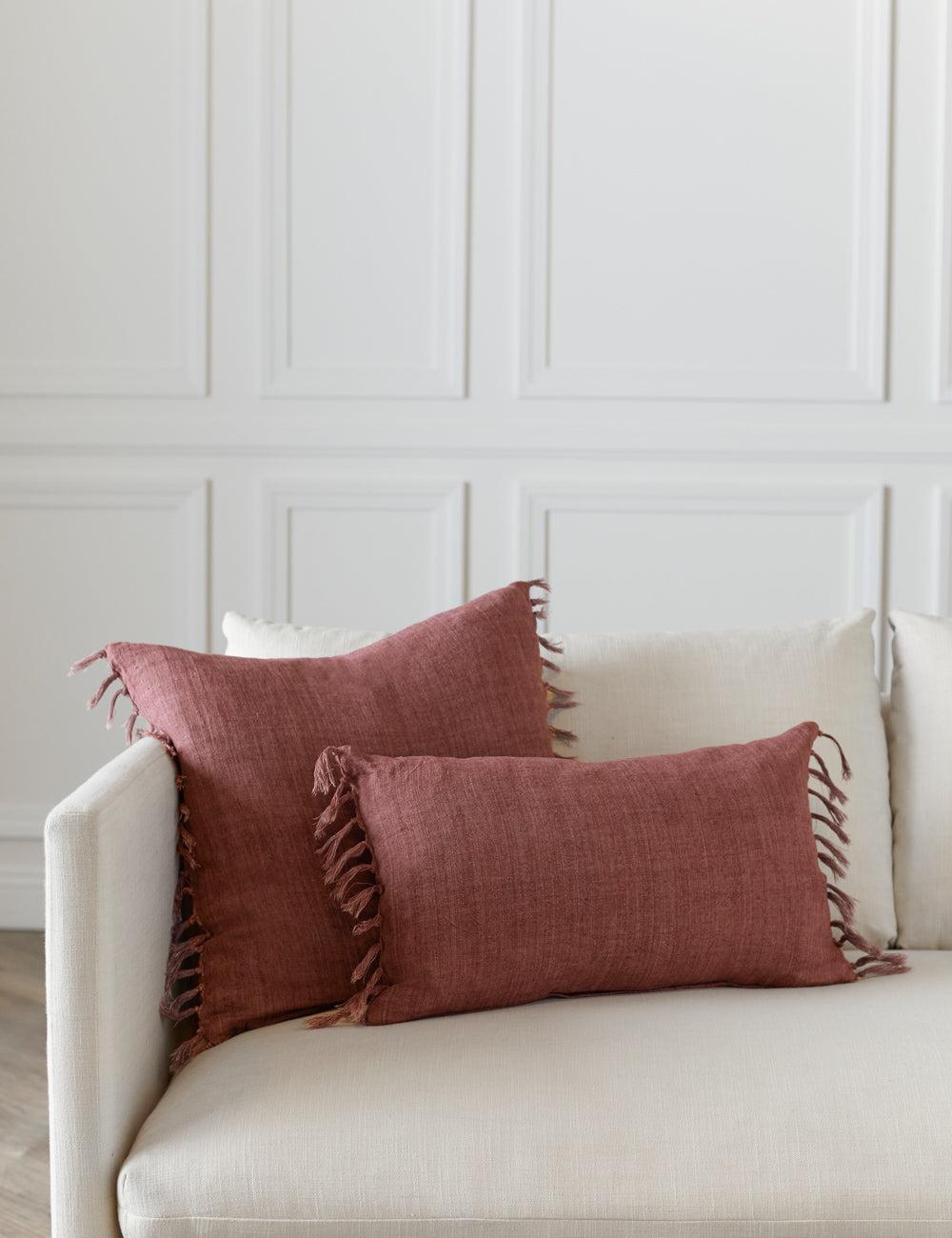 Roy Linen Pillow - Rose / 20" x 20" / Polyester