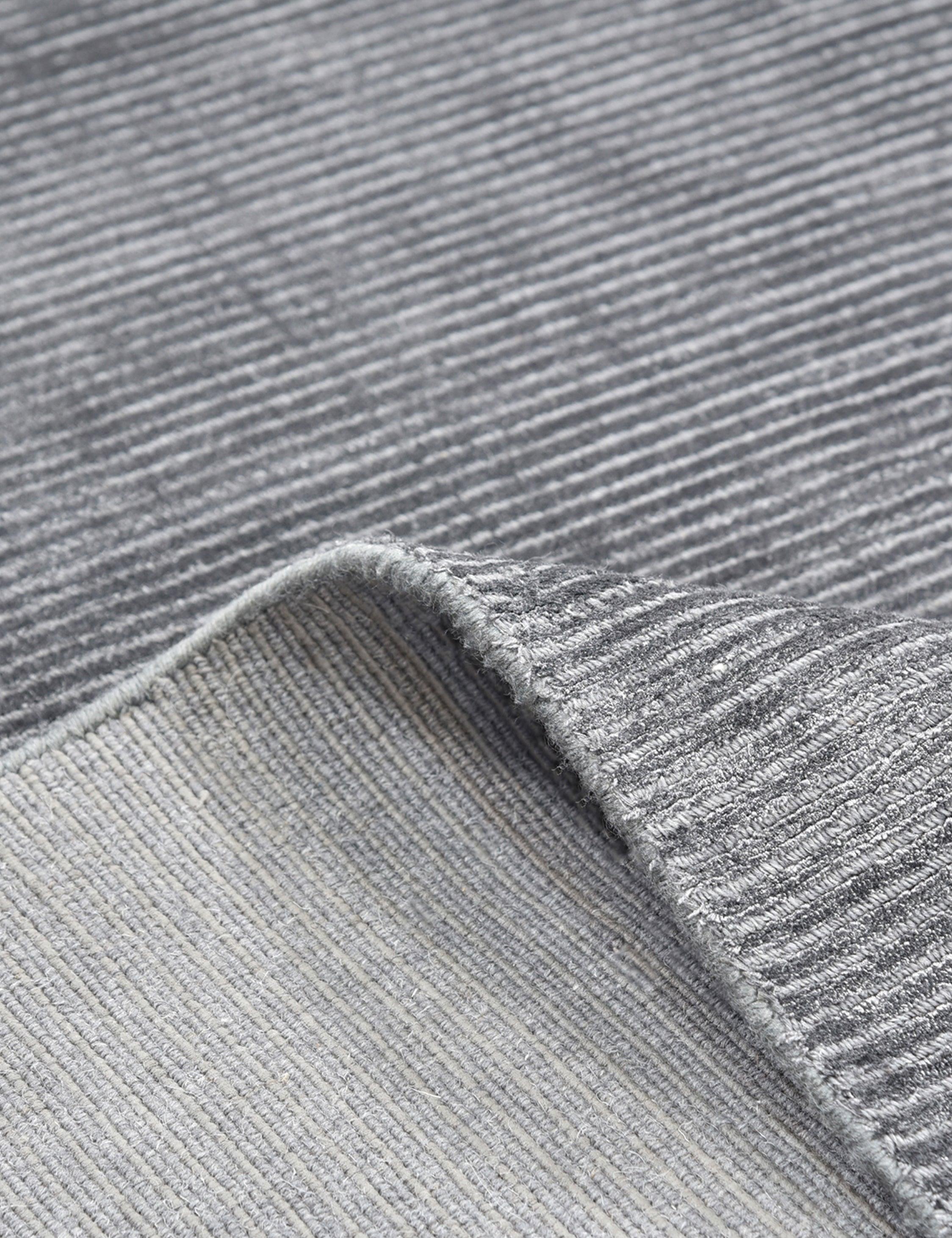 Minh Rug - 9' x 12'