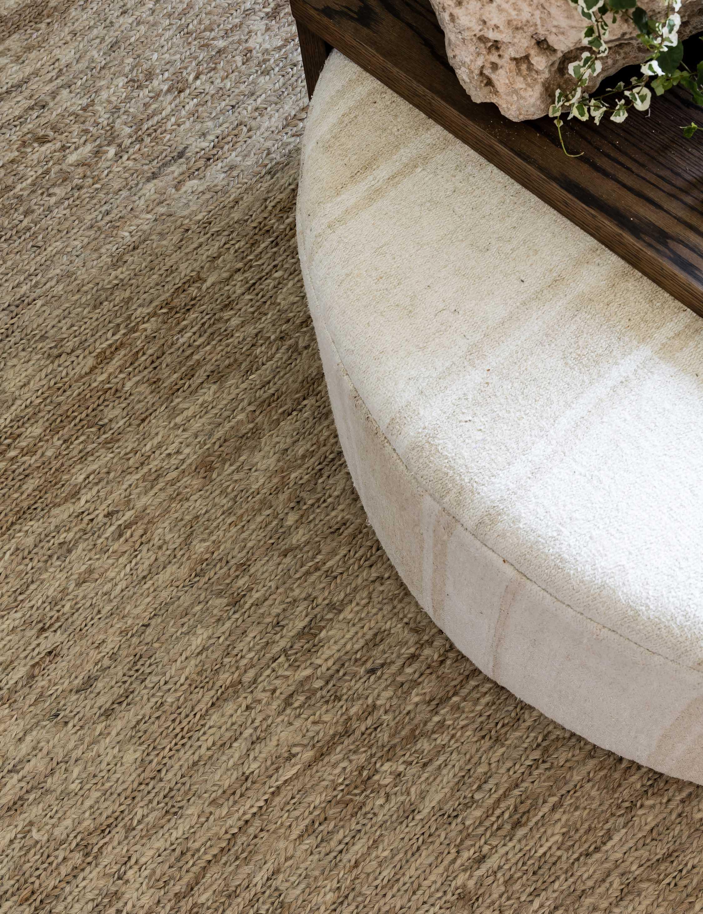 Torquay 5' x 8' Handwoven Jute and Wool Round Rug - Natural