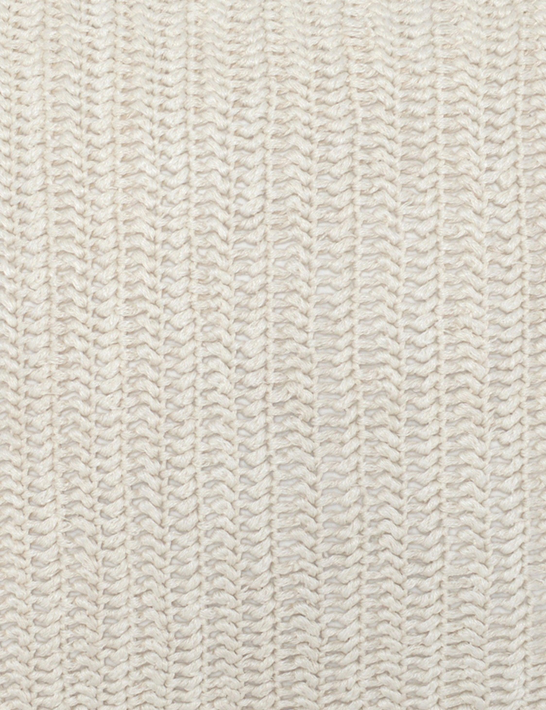 Nadida Pillow - Ivory / 22" x 22"