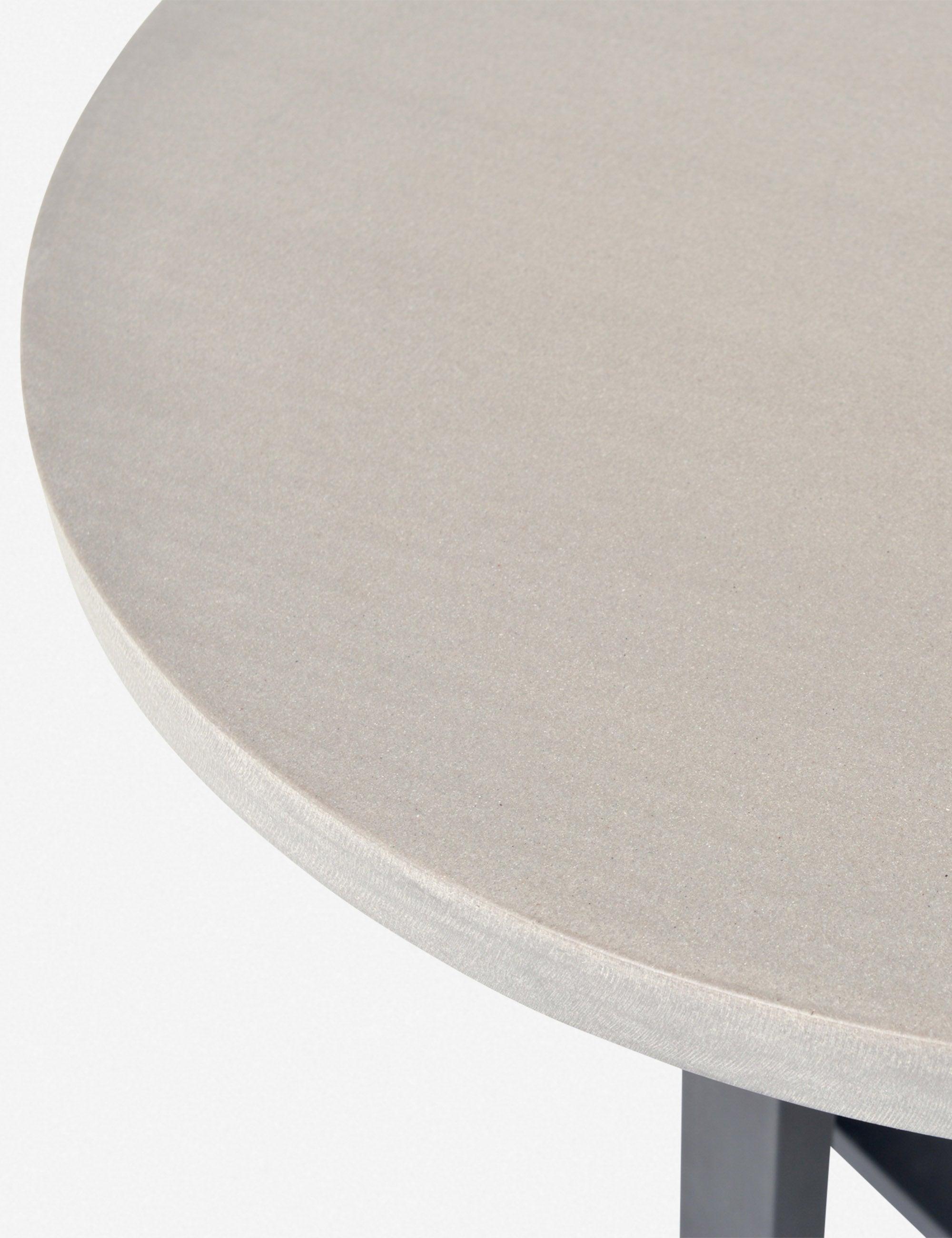 Hollis Indoor / Outdoor Round Dining Table - Gray / 32"