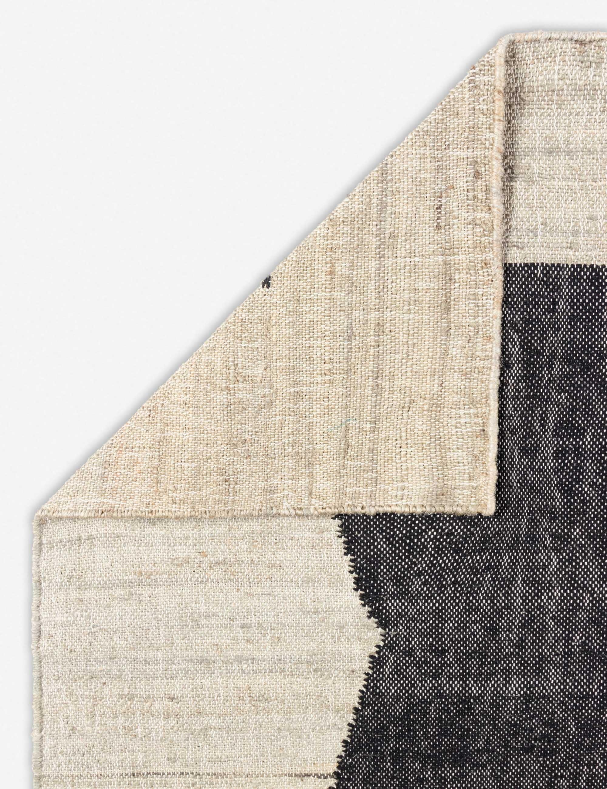 Malika Bold Geometric Black Wool-Viscose 5' x 8' Area Rug