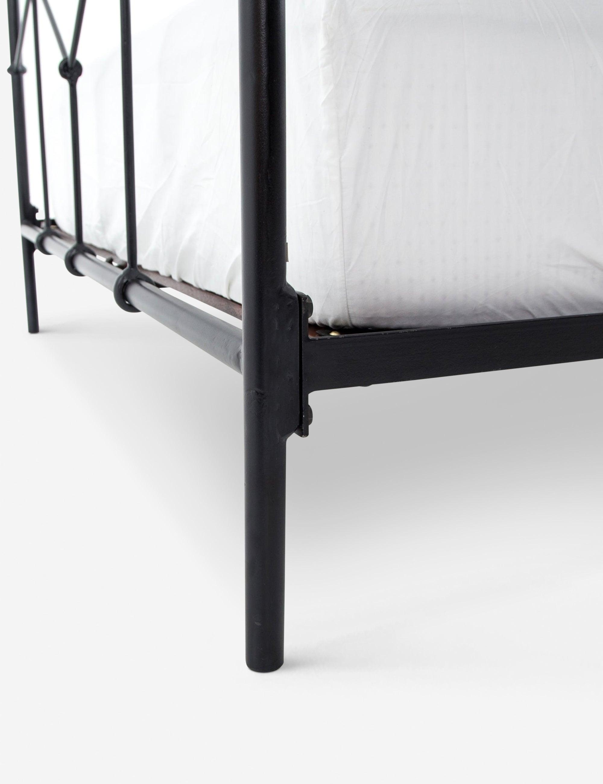Maddie Bed - Black / King
