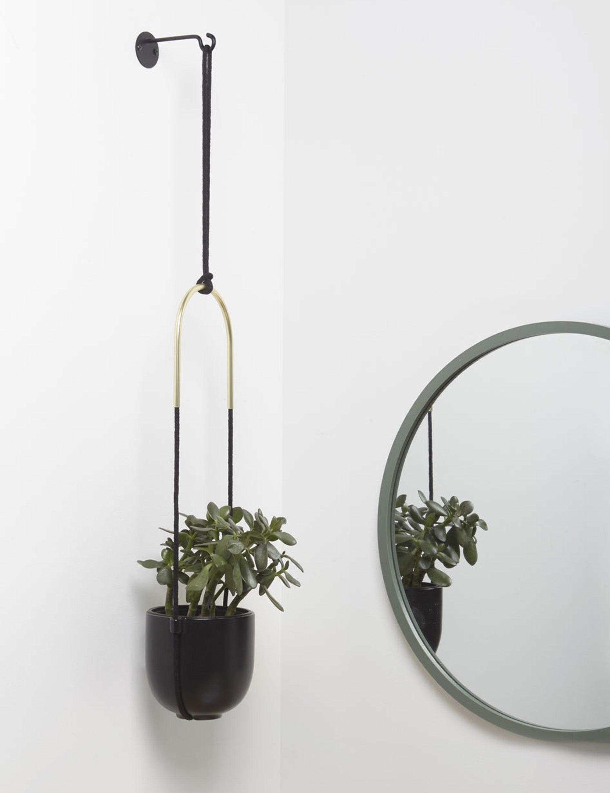 Bolo Soft Curve Black Ceramic Indoor/Outdoor Hanging Planter