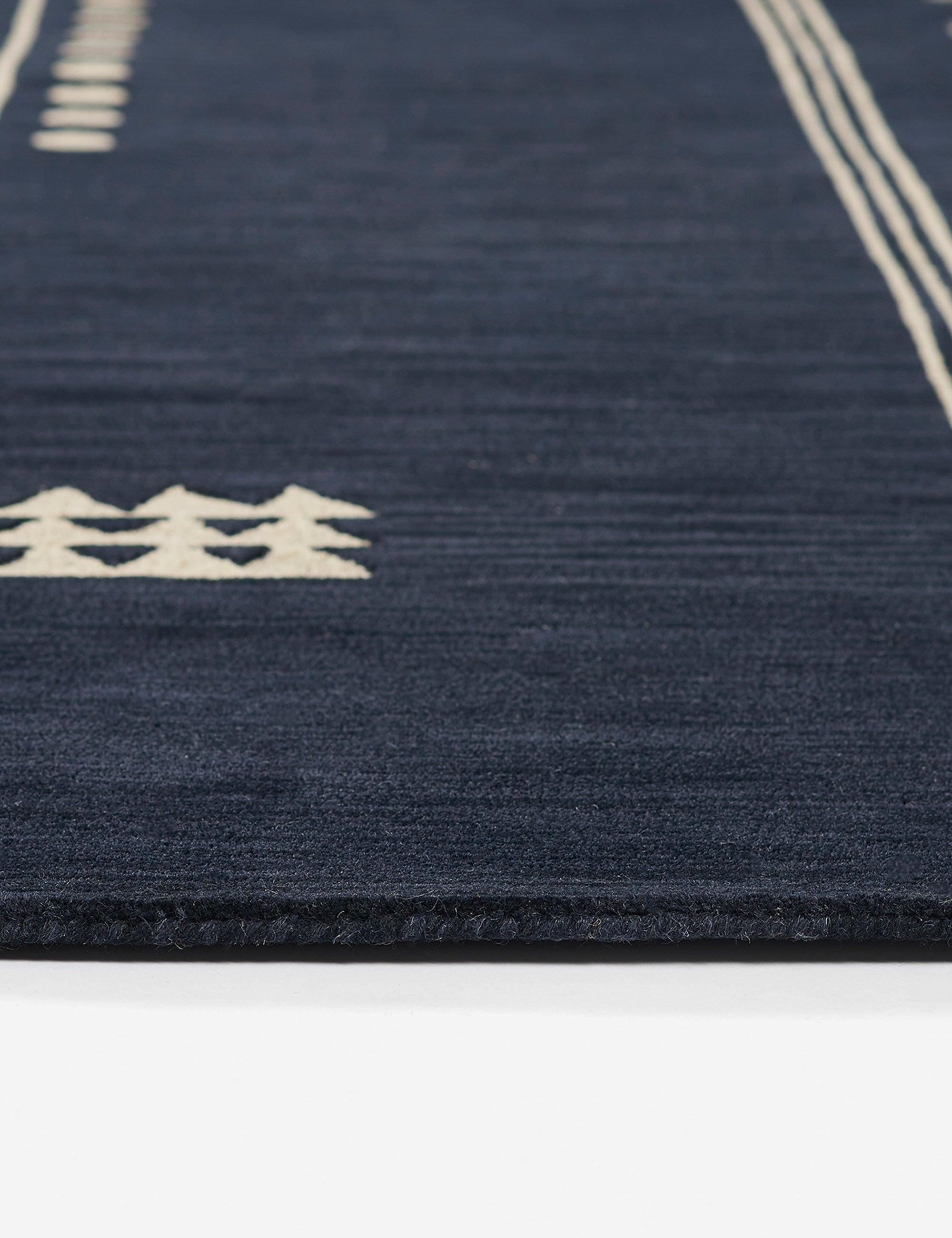 Handmade Blue Wool 8' x 10' Tufted Rug