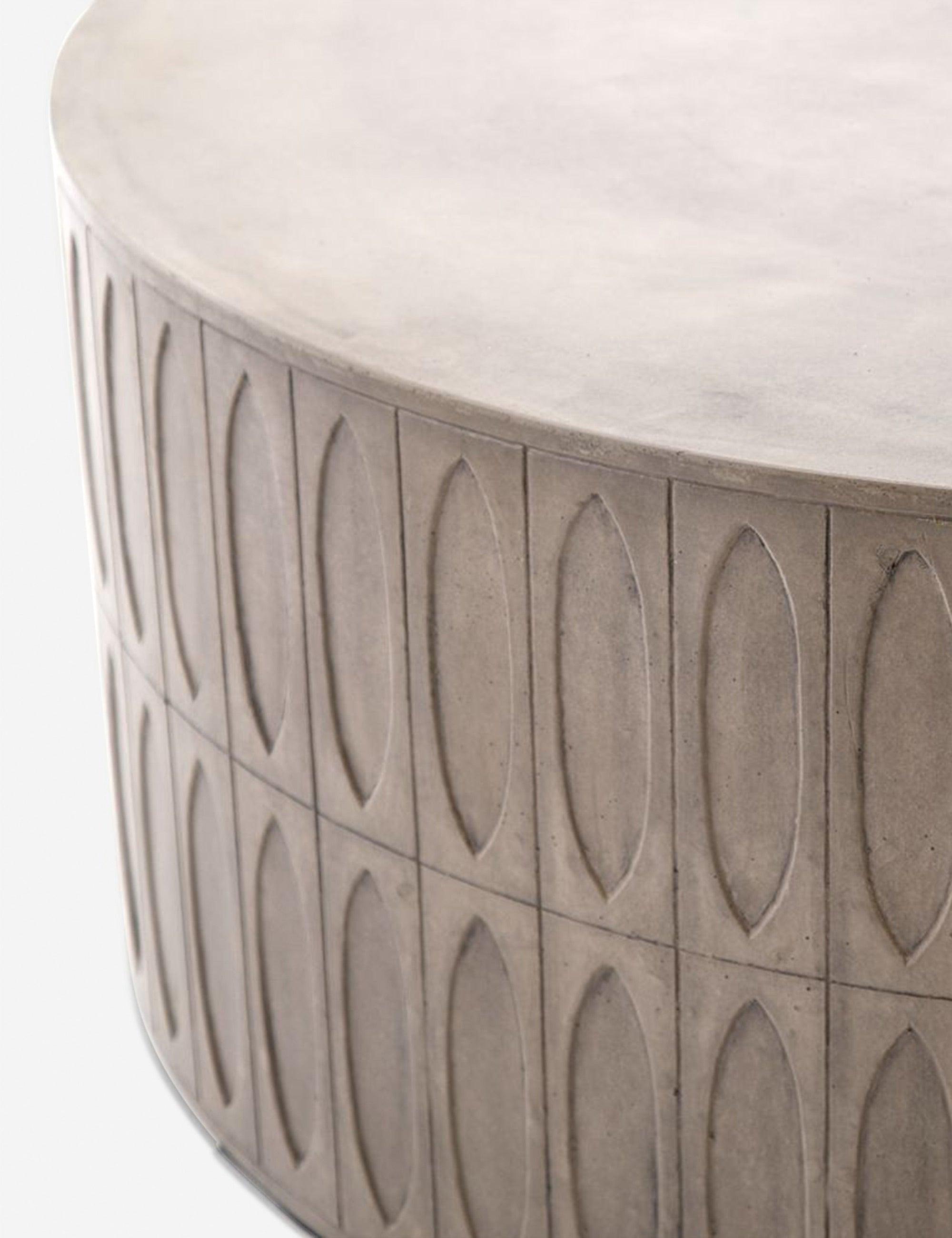 Mal Indoor / Outdoor Round Coffee Table